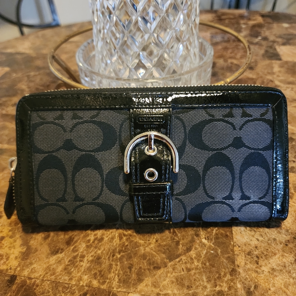 Coach Signature Long Wallet